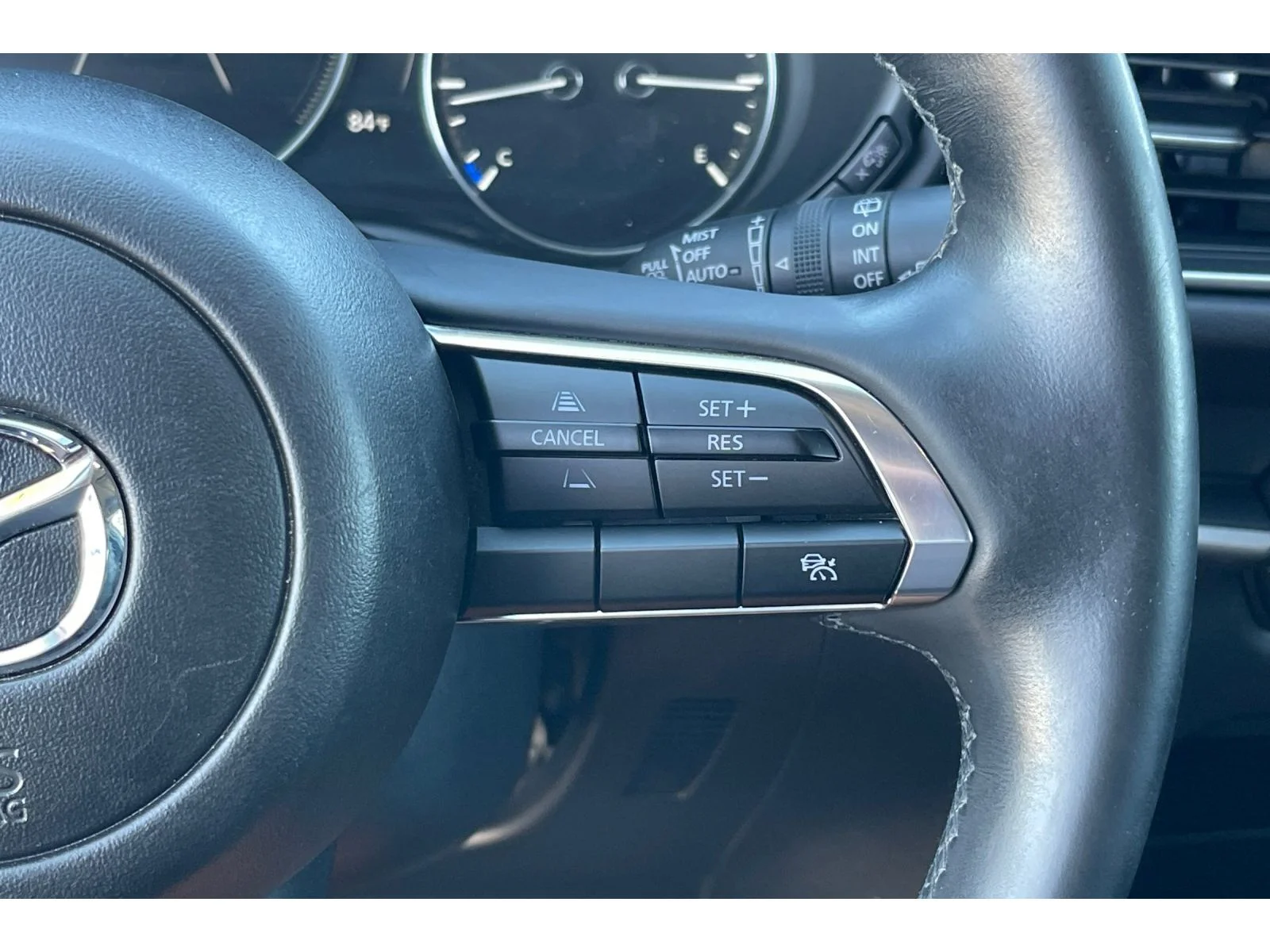 Used 2024 CERAMIC Mazda Select image 37