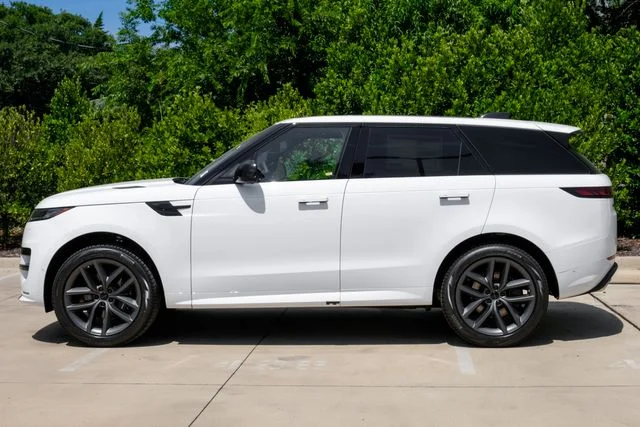 New 2026 Fuji White Land Rover Dynamic SE image 12