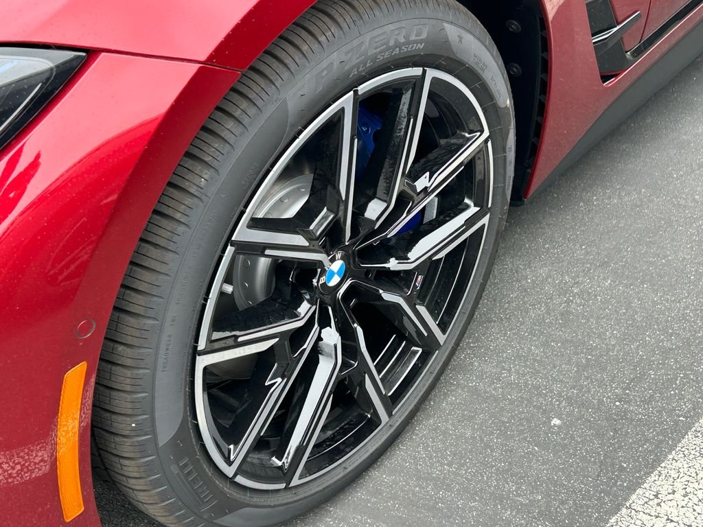 New 2026 Vegas Red Metallic BMW M60 image 3