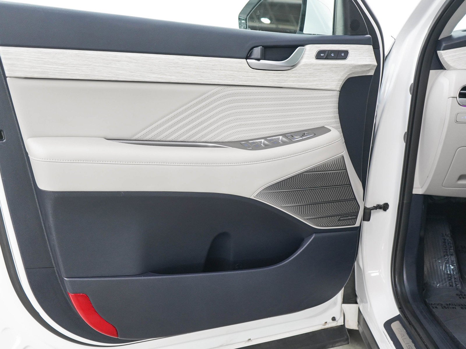 Used 2023 Hyper White Hyundai Calligraphy AWD image 20