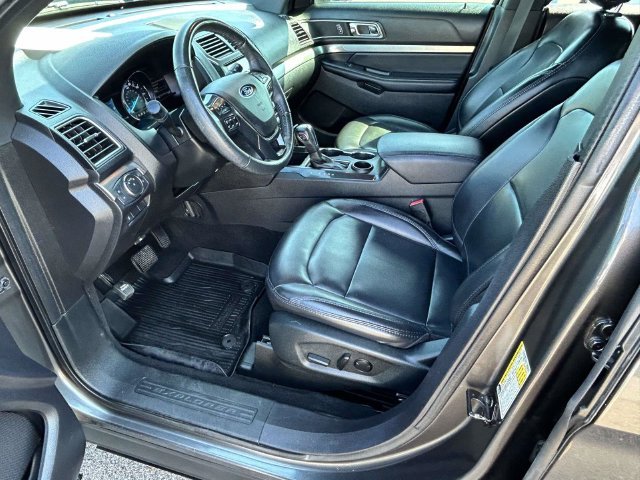Used 2019 Gray Ford XLT image 24