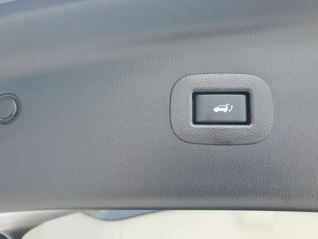 Used 2021 Blue INFINITI LUXE image 15