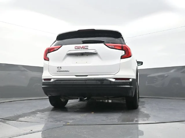Used 2019 White GMC SLT image 36