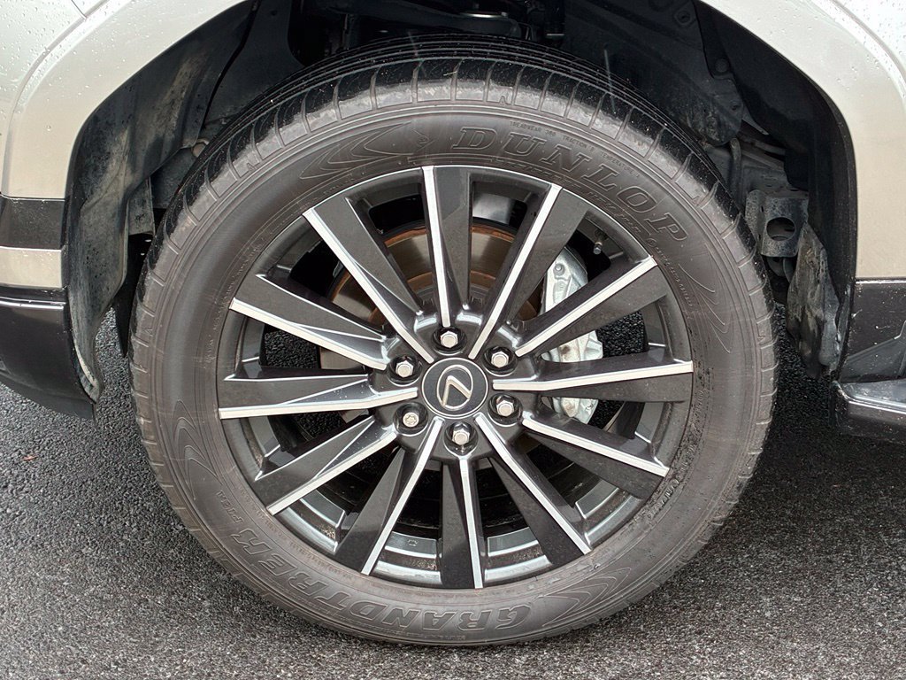 Used 2024 Silver Lexus 550 Luxury image 14