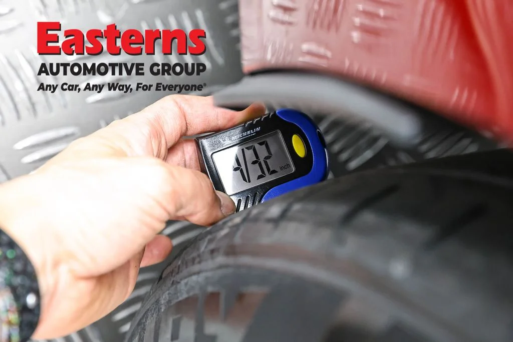 Used 2023 Red Nissan SV image 25
