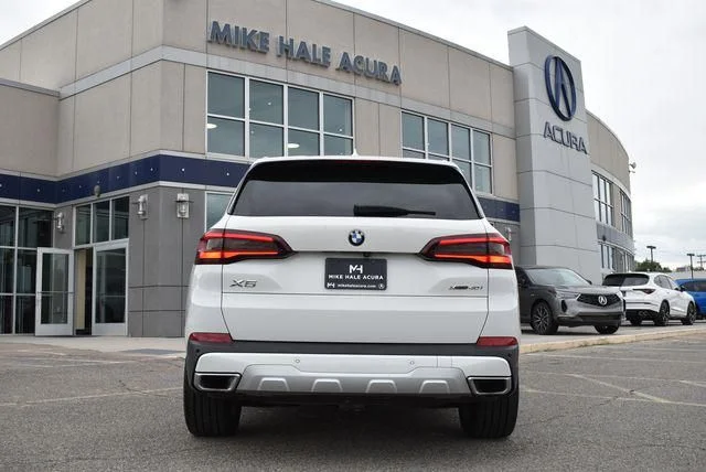 Used 2021 Alpine White BMW xDrive40i image 6