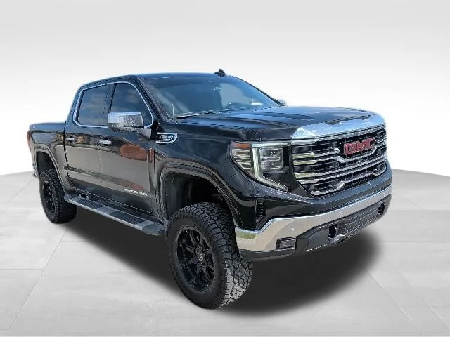 2023 GMC Sierra 4WD Crew Cab Short Box SLT's photo