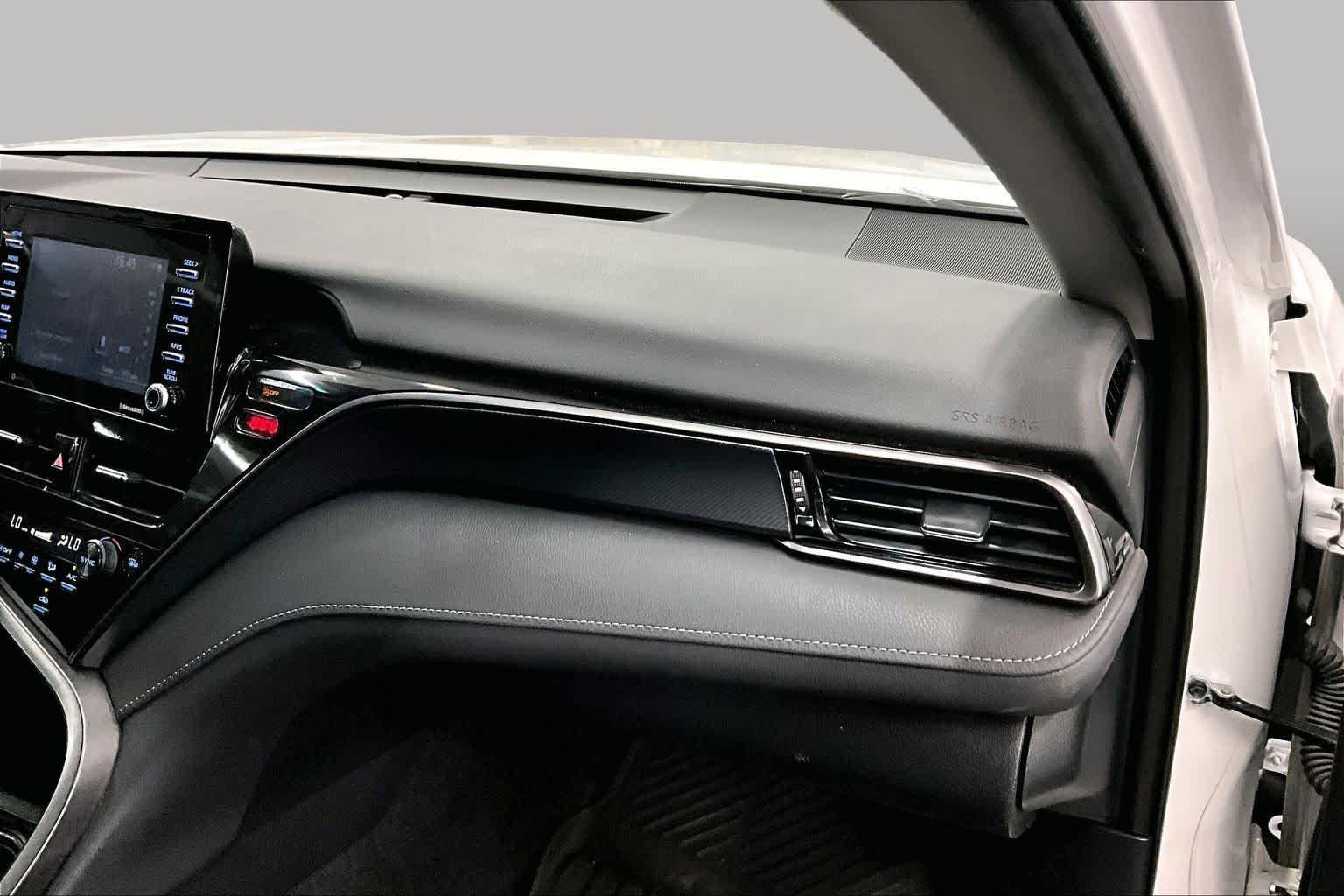 Used 2024 Ice Cap Toyota SE image 18