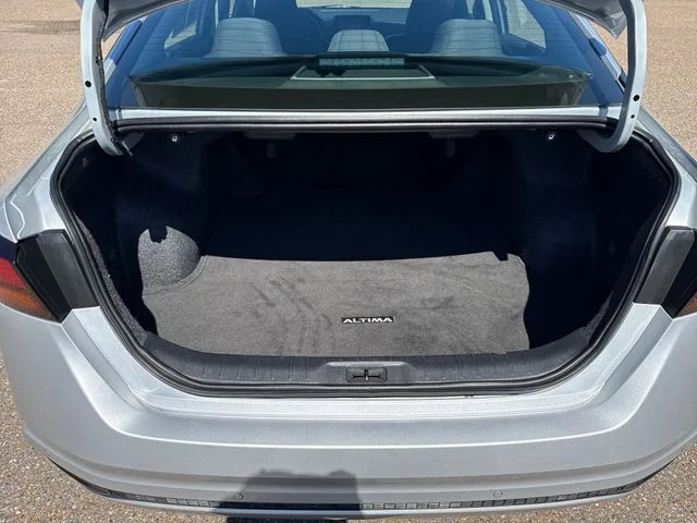 Used 2024 Silver Nissan 2.5 S image 25