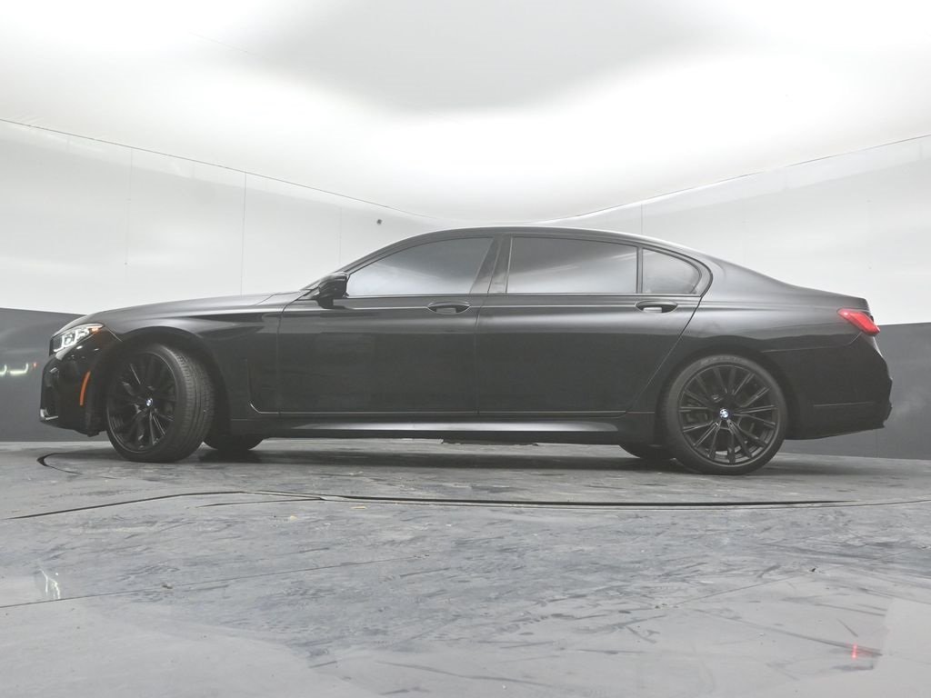 2022 BMW 750LI - Image 38