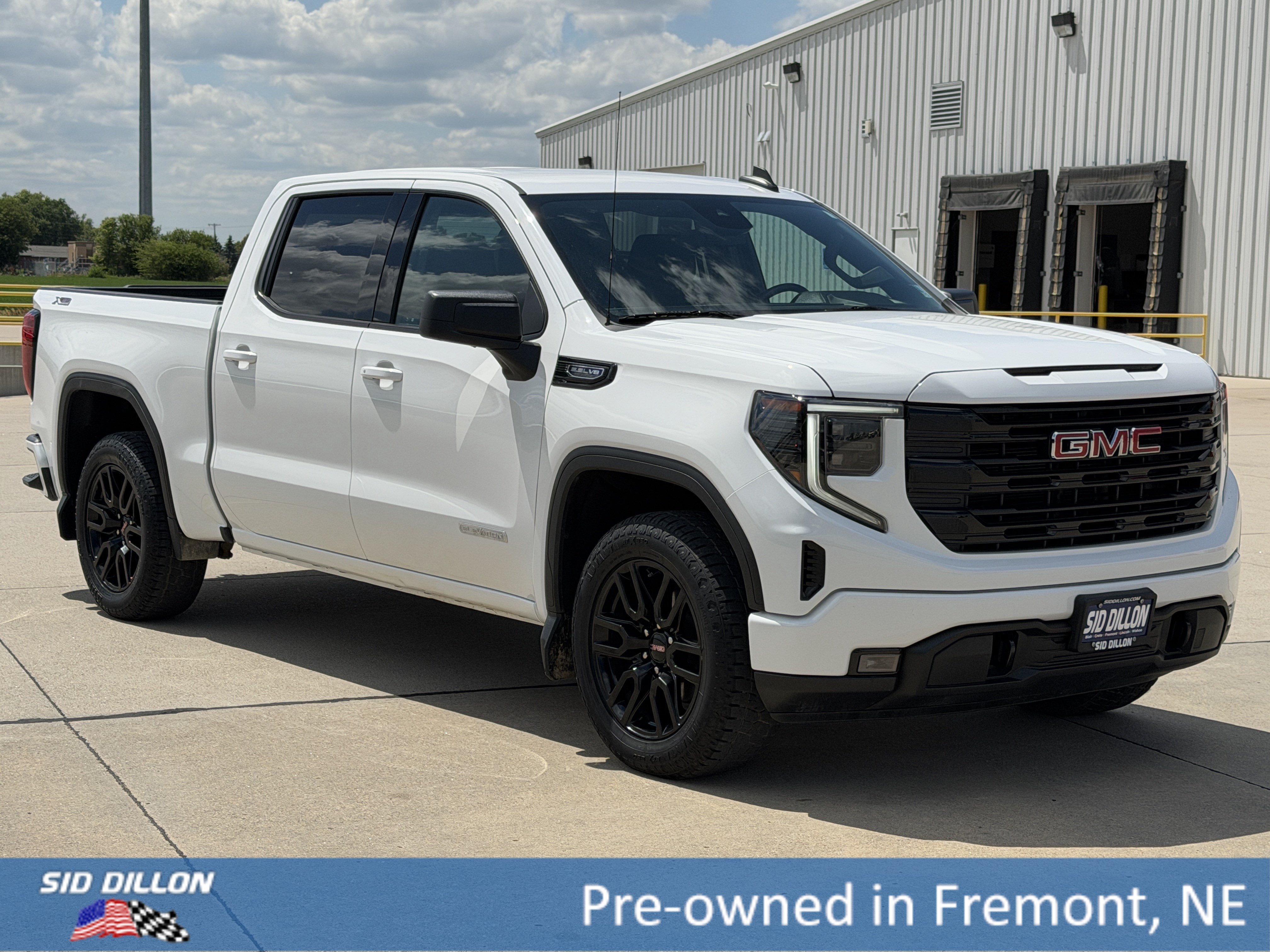 Used 2022 Summit White GMC Elevation image 2