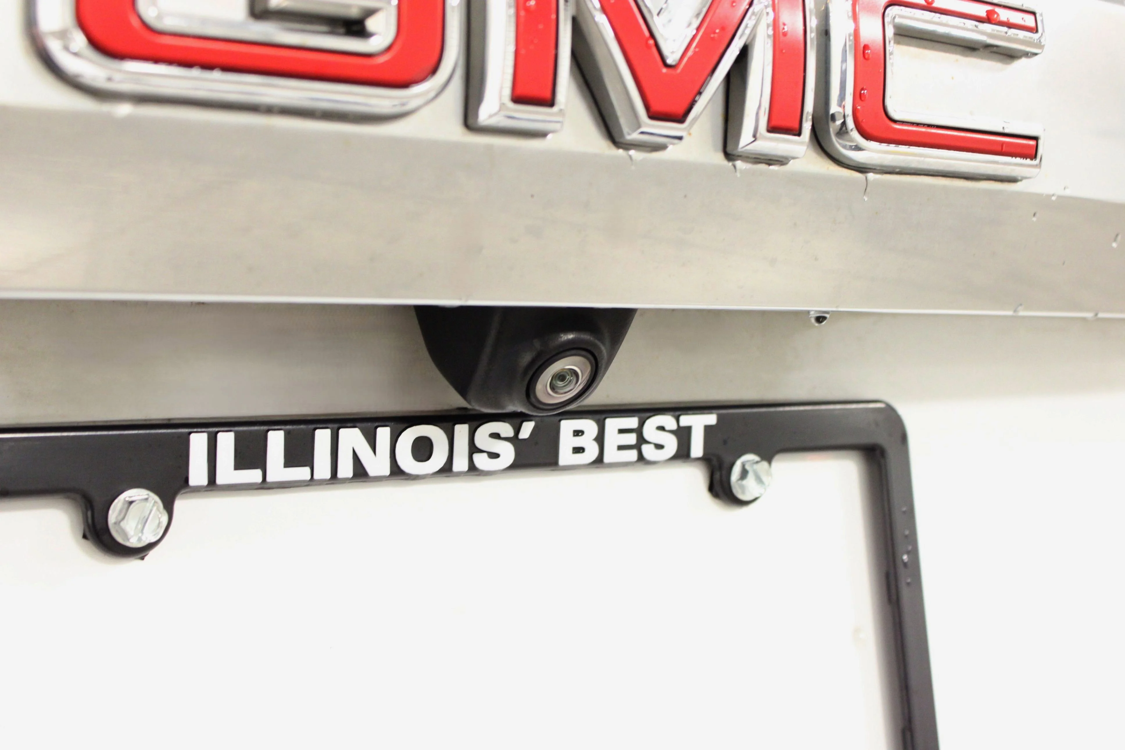 Used 2022 Summit White GMC Denali image 13
