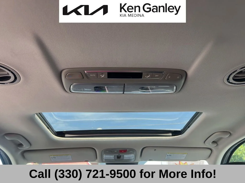 Used 2024 Black Kia S image 48