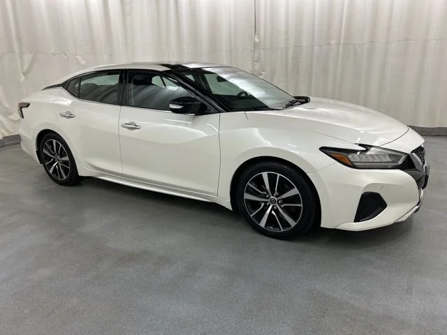 2023 Nissan Maxima SL's photo