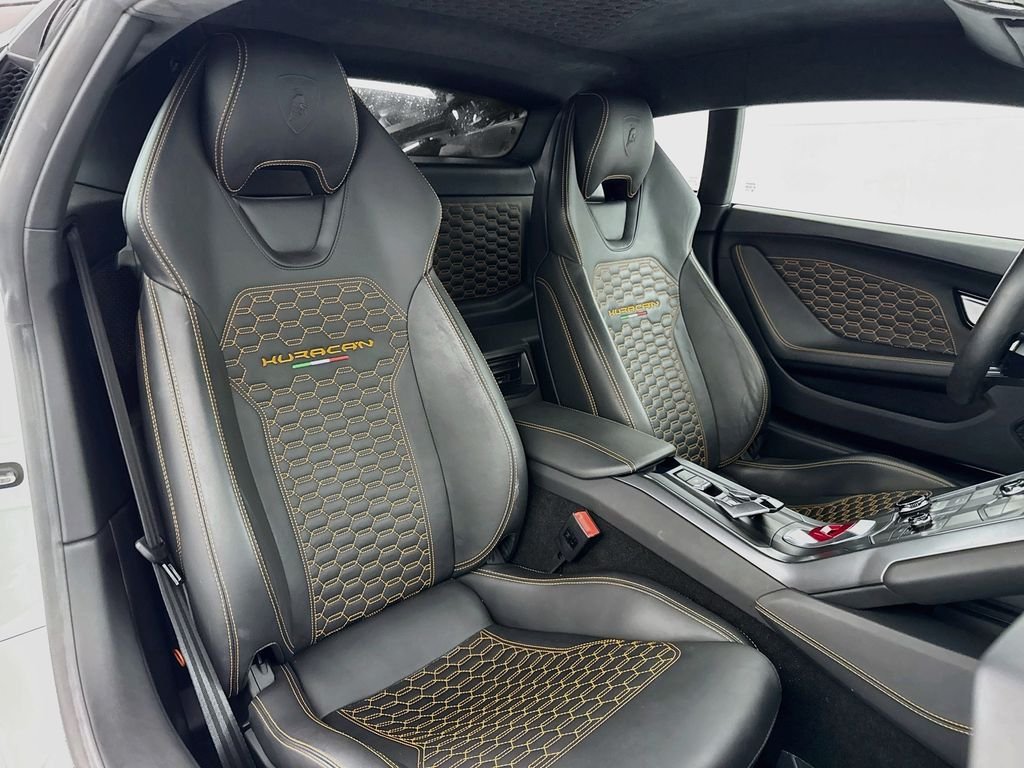 Used 2017 White Lamborghini LP580-2 image 24