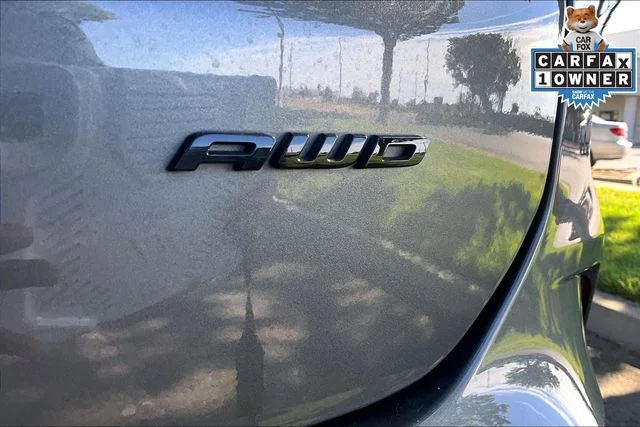 Used 2023 Gray Metallic Ford SE image 8