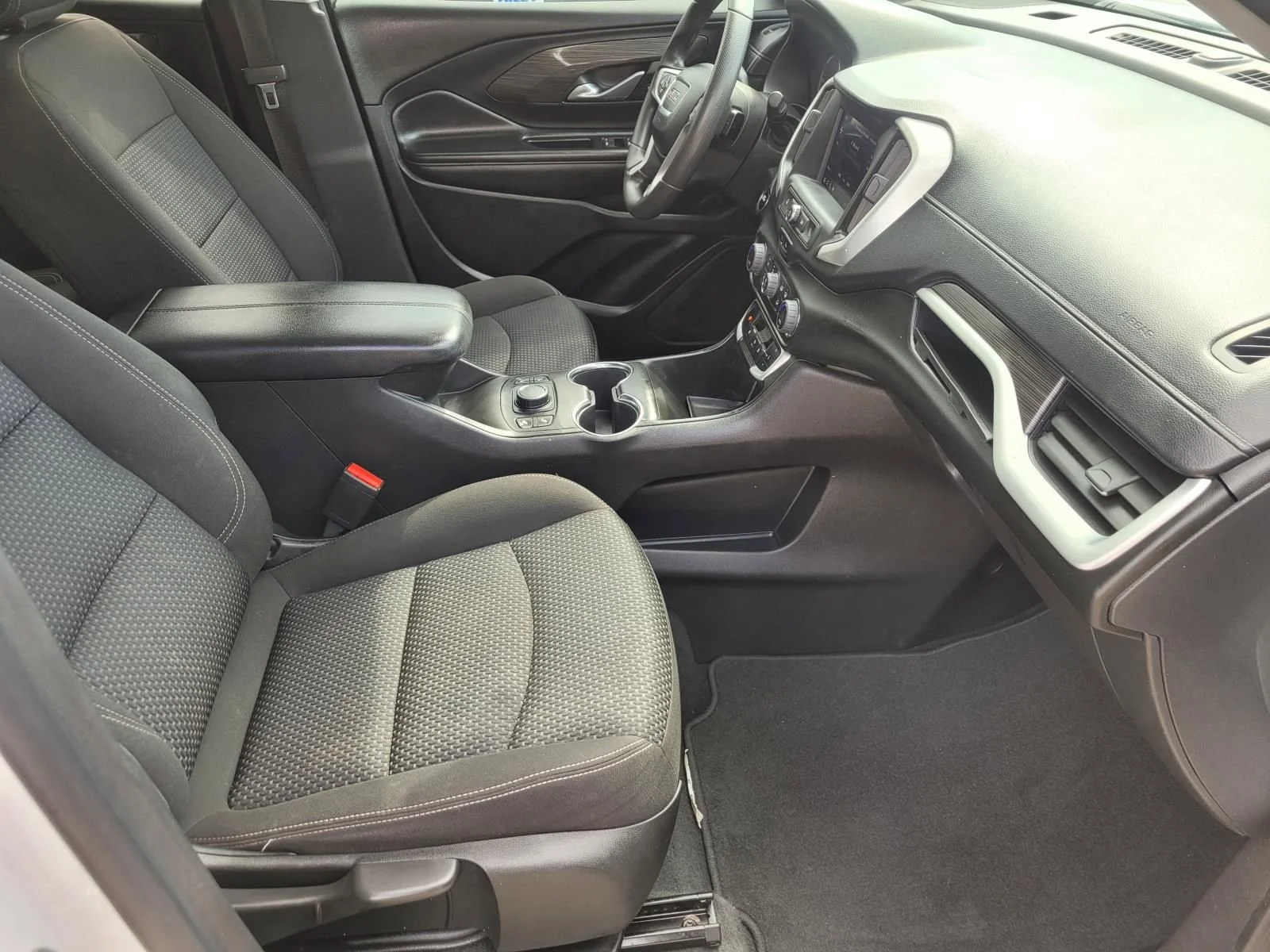 Used 2022 Summit White GMC SLE image 11