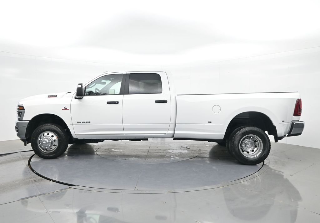 New 2026 Bright White Clear-Coat Exterior Paint RAM Big Horn image 10