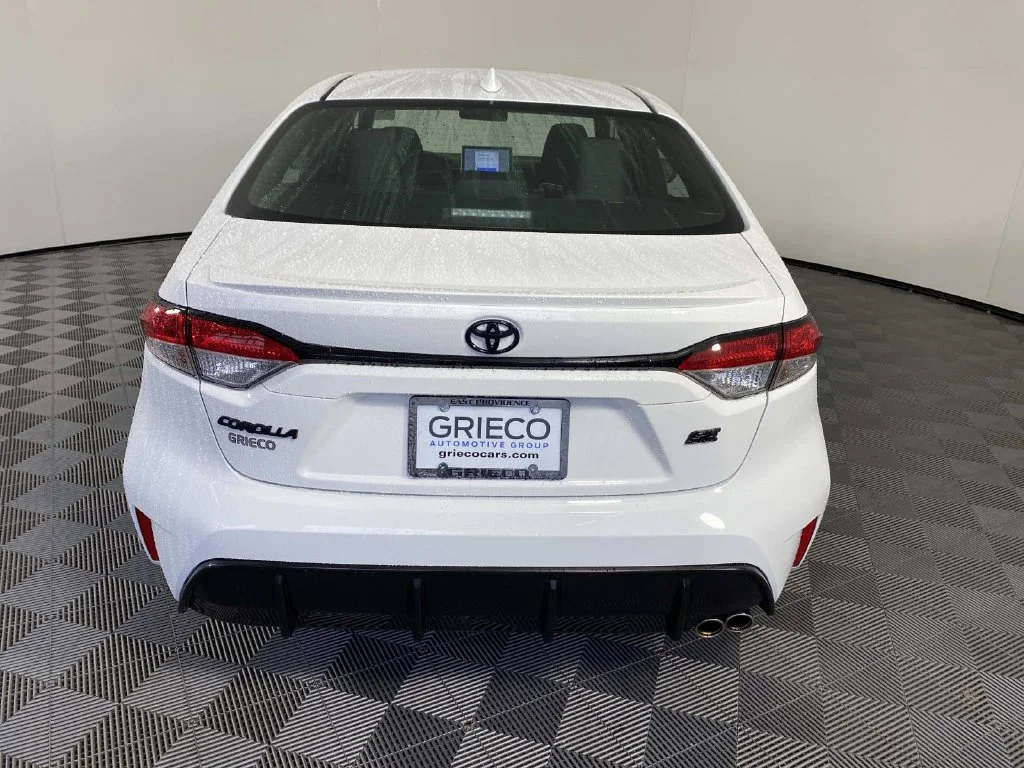 Used 2026 Ice Toyota SE image 7