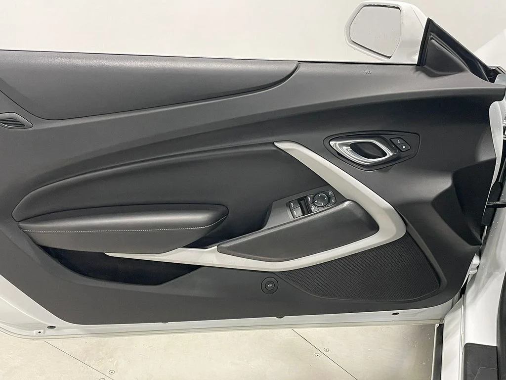 Used 2019 White Chevrolet 1LT image 66