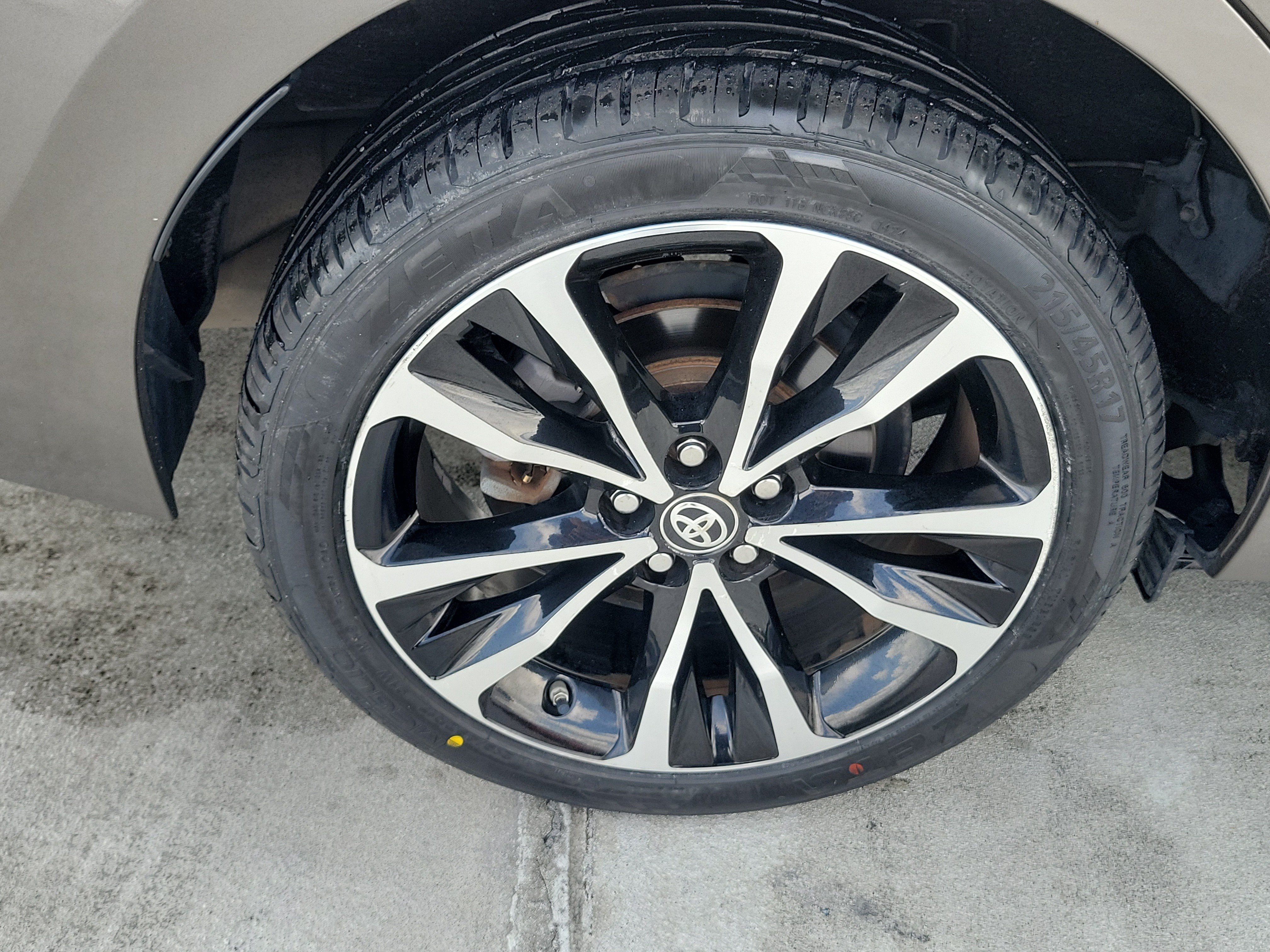 Used 2017 Gray Toyota L image 7