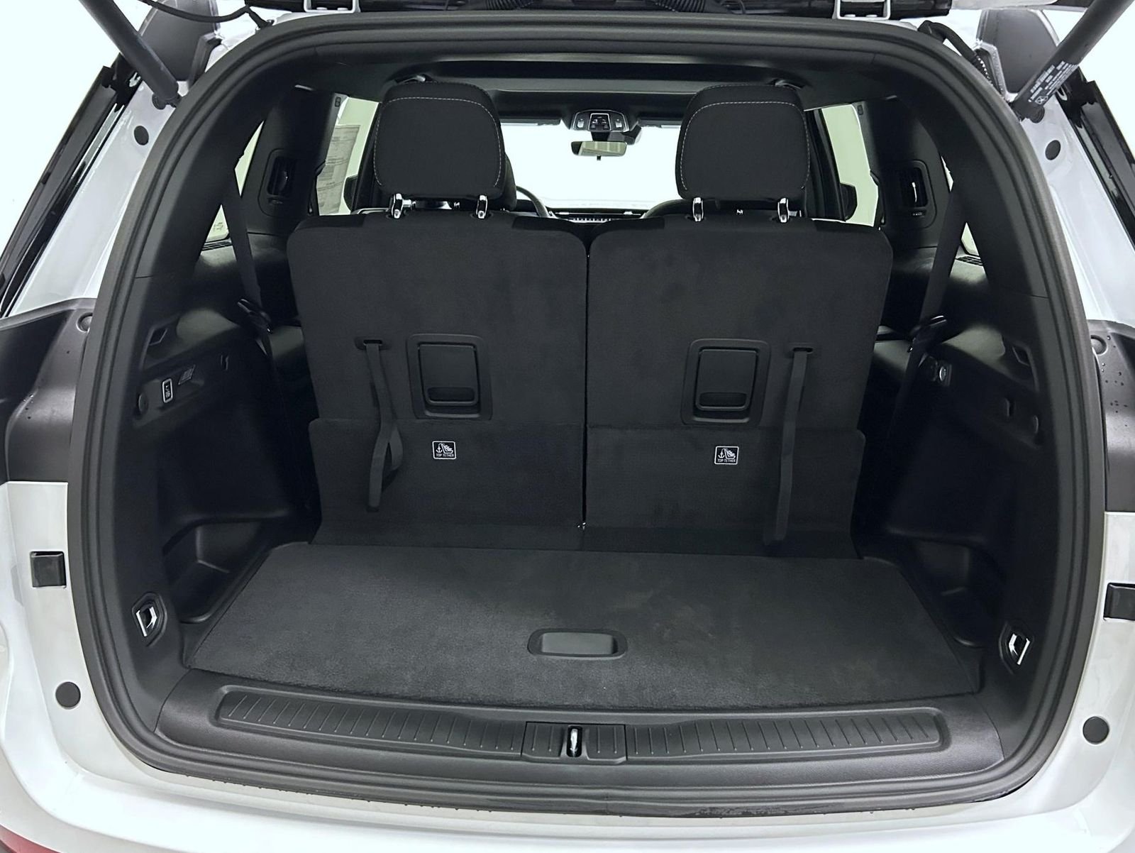 New 2026 Bright White Clearcoat Jeep Laredo X image 22