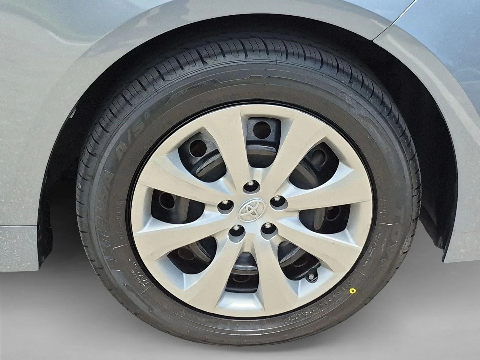 Used 2024 Celestite Toyota Hybrid LE image 22