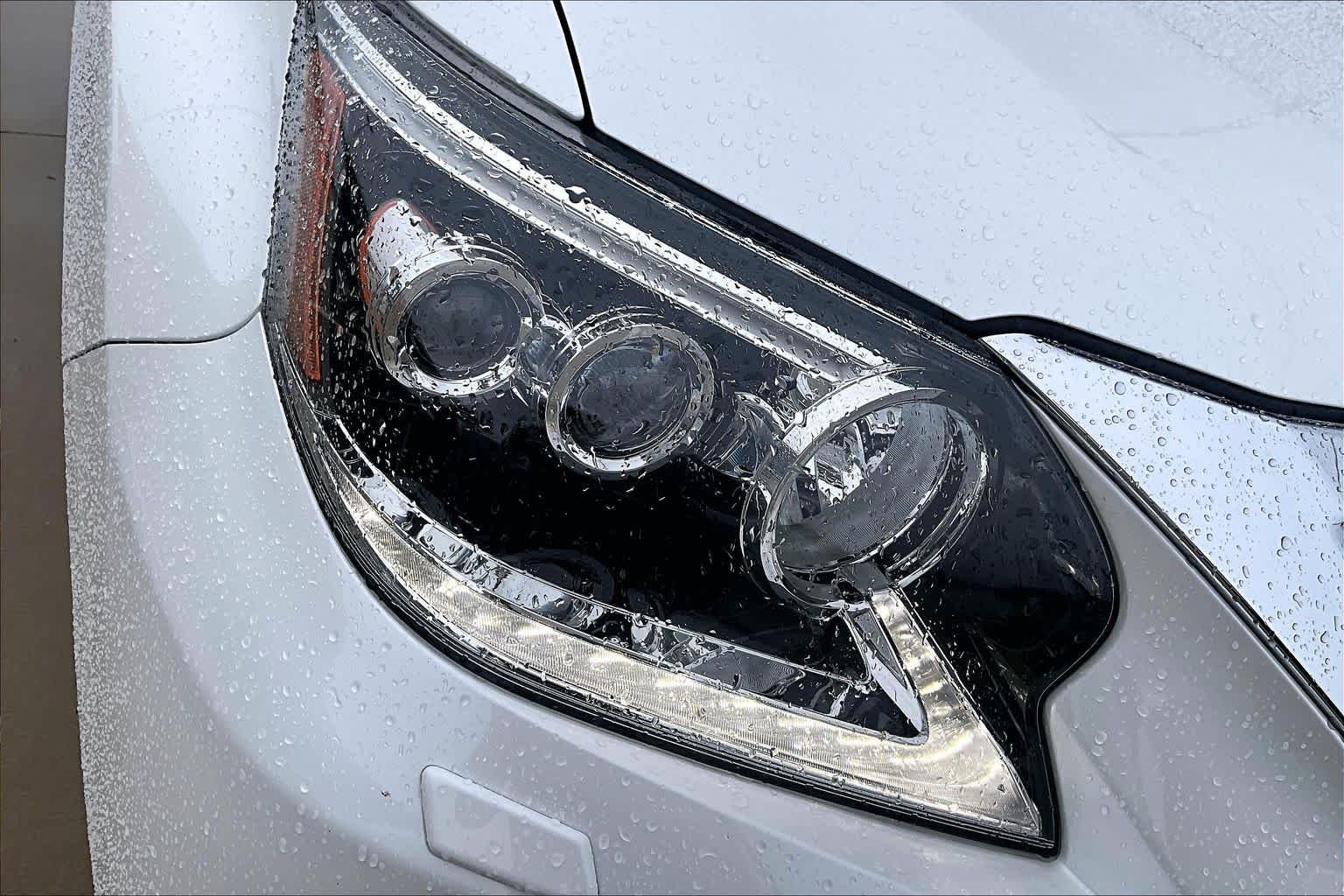 Used 2017 Starfire Pearl Lexus Premium image 24