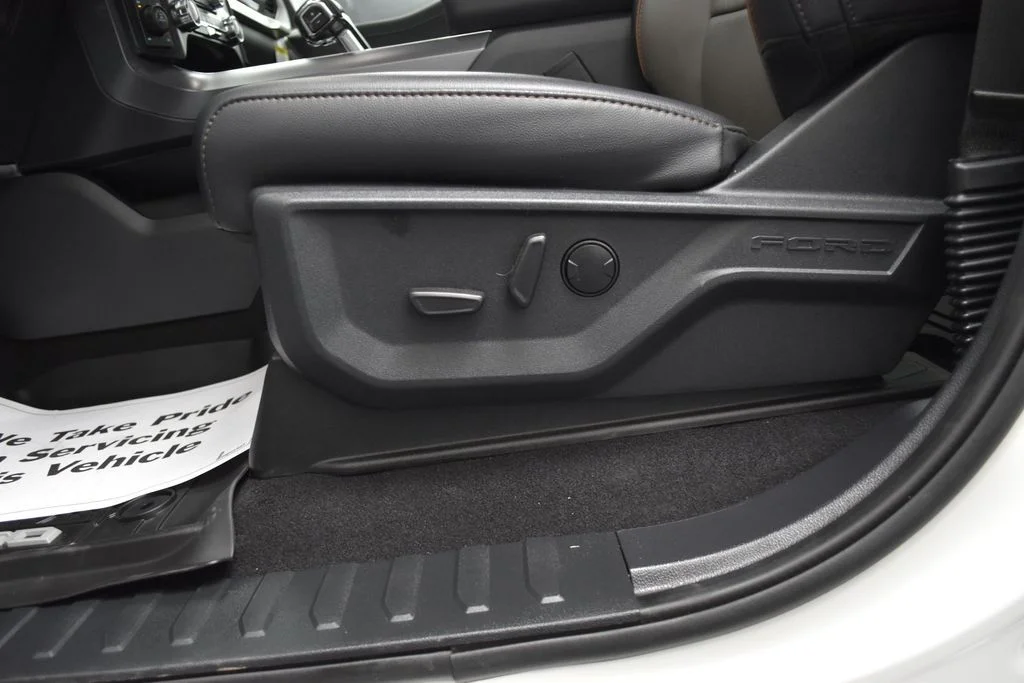 2025 Ford F-150 Lariat - Photo 14