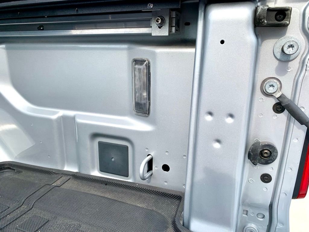 Used 2024 Silver Jeep Mojave image 21