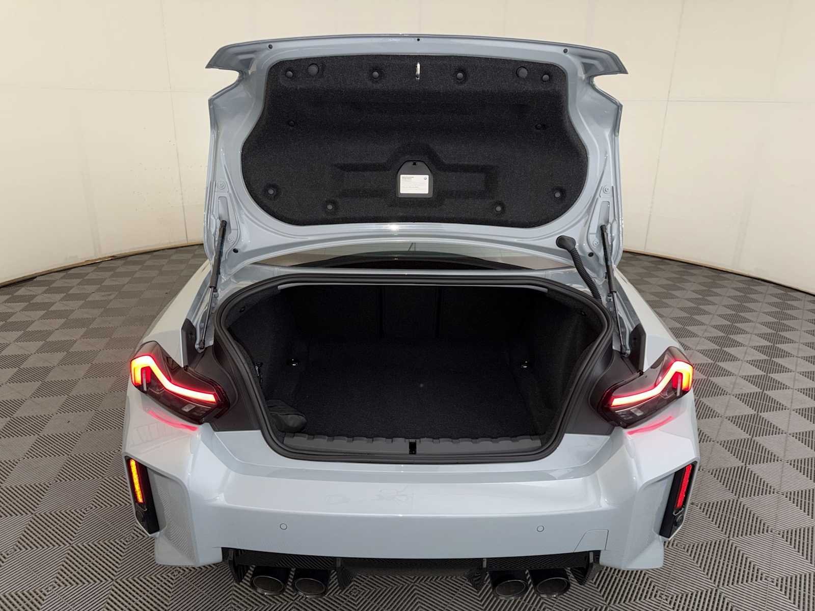 Used 2025 Brooklyn Grey Metallic BMW  image 22