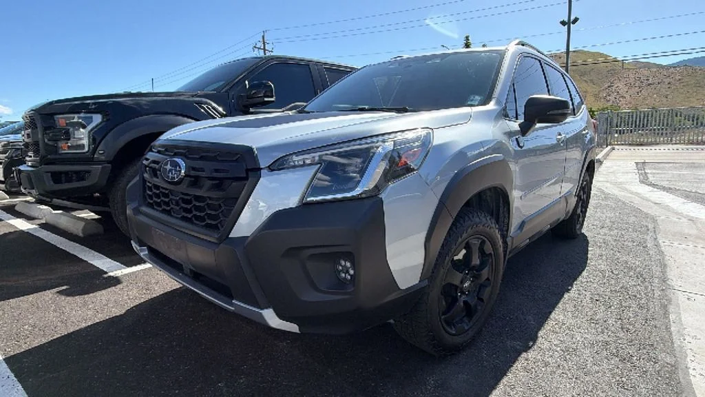 Certified Used 2023 Ice Silver Metallic Subaru Wilderness image 4