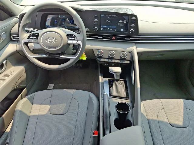 New 2026 Black Hyundai SE image 10