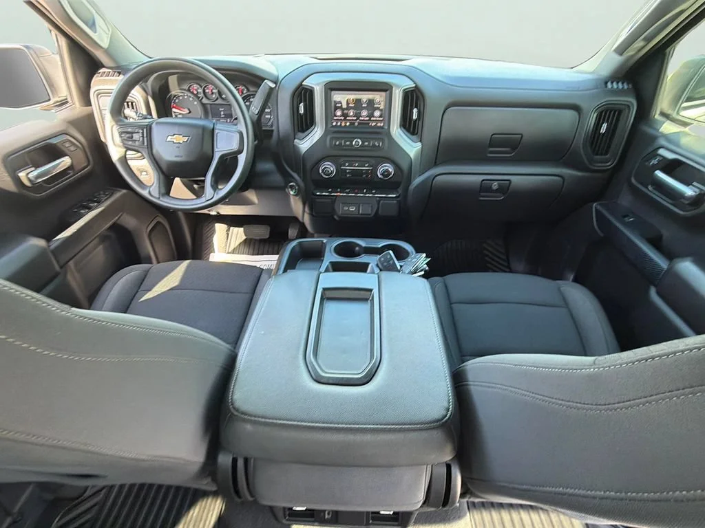 Used 2024 Summit White Chevrolet Custom image 31