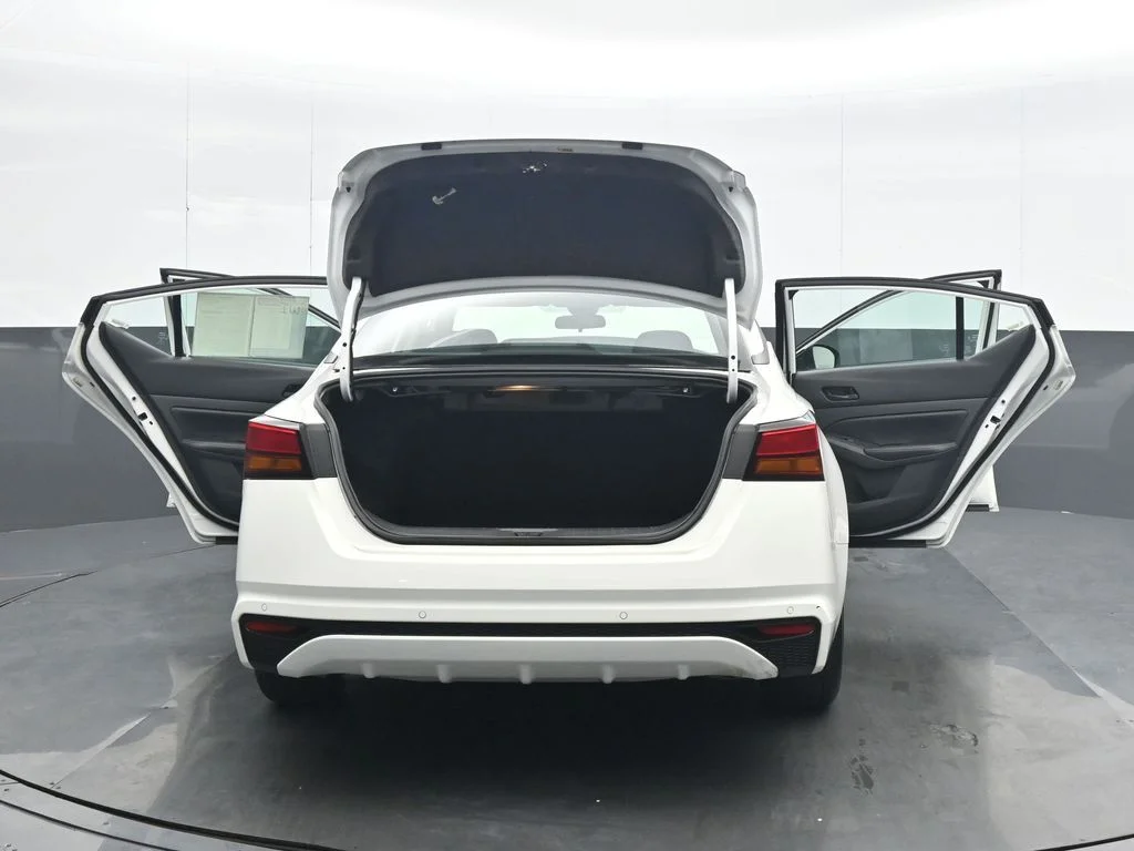 Used 2025 White Nissan 2.5 SV image 35