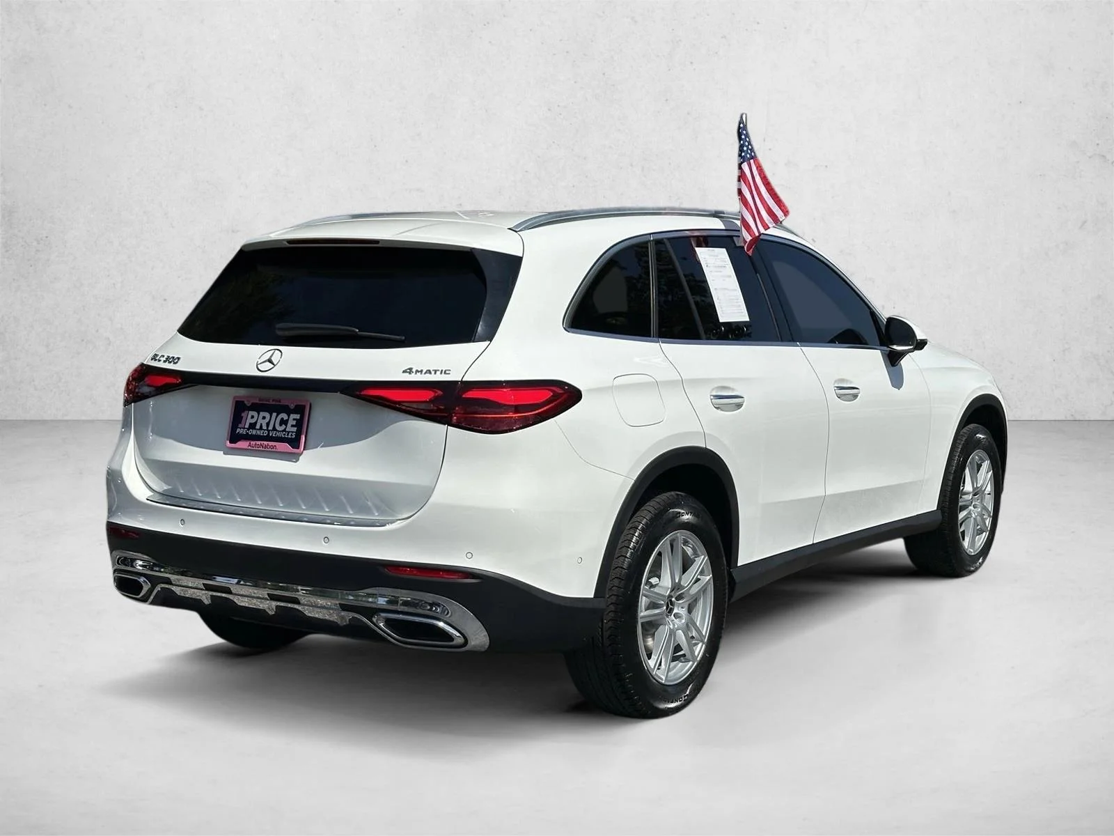Used 2023 Polar White Mercedes-Benz GLC 300 image 5