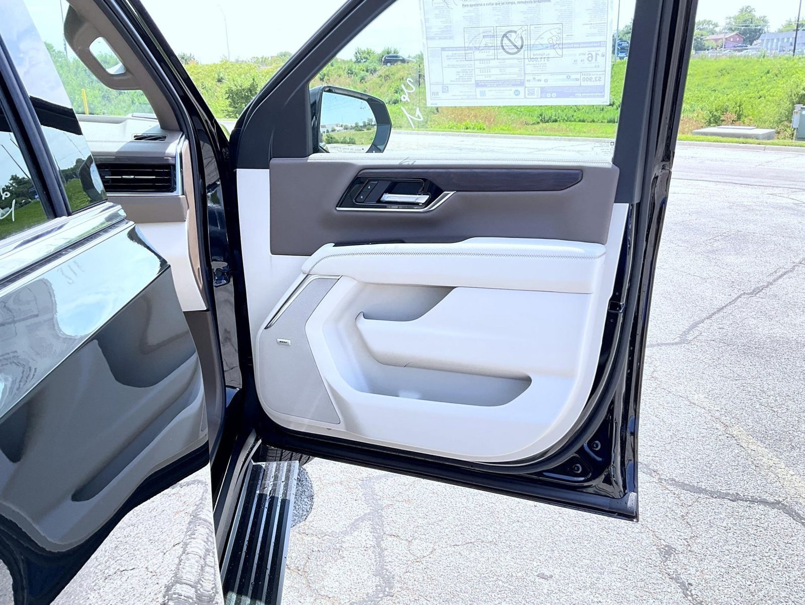2026 GMC Yukon XL Denali - Photo 16