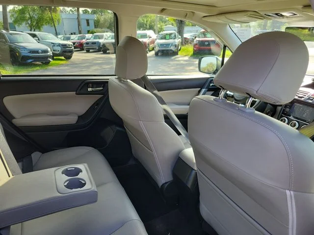 Used 2018 Silver Subaru 2.5i Limited image 30