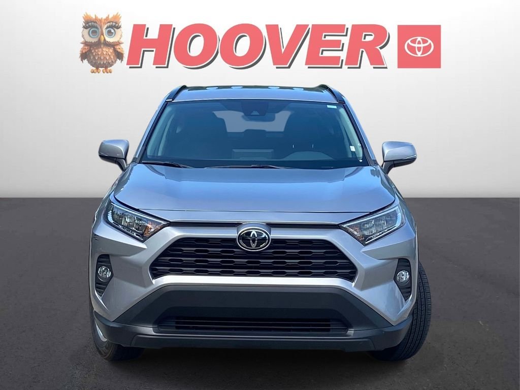 Used 2021 Silver Toyota XLE image 5