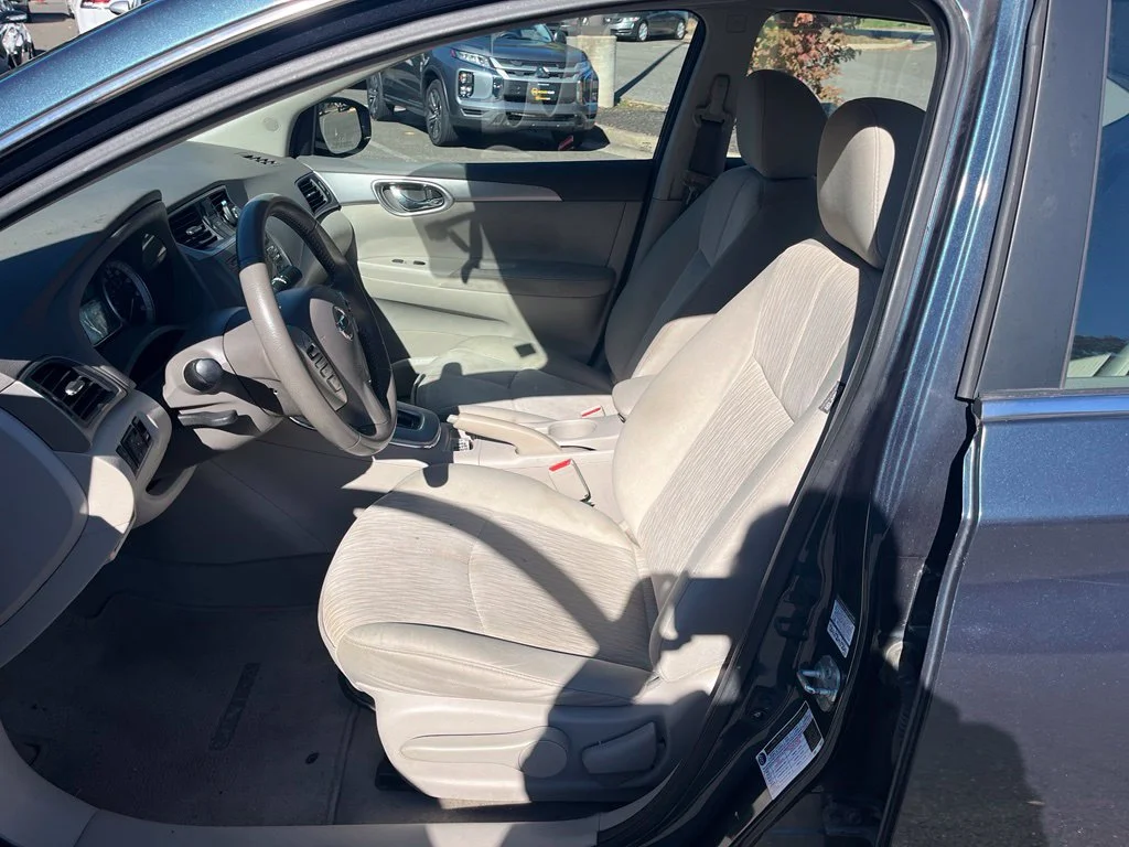 Used 2014 Blue Nissan SV image 17
