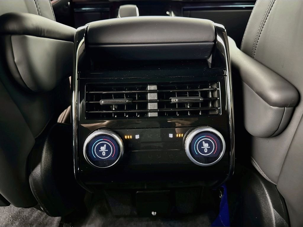 New 2026 Borasco Grey Land Rover Dynamic SE image 27