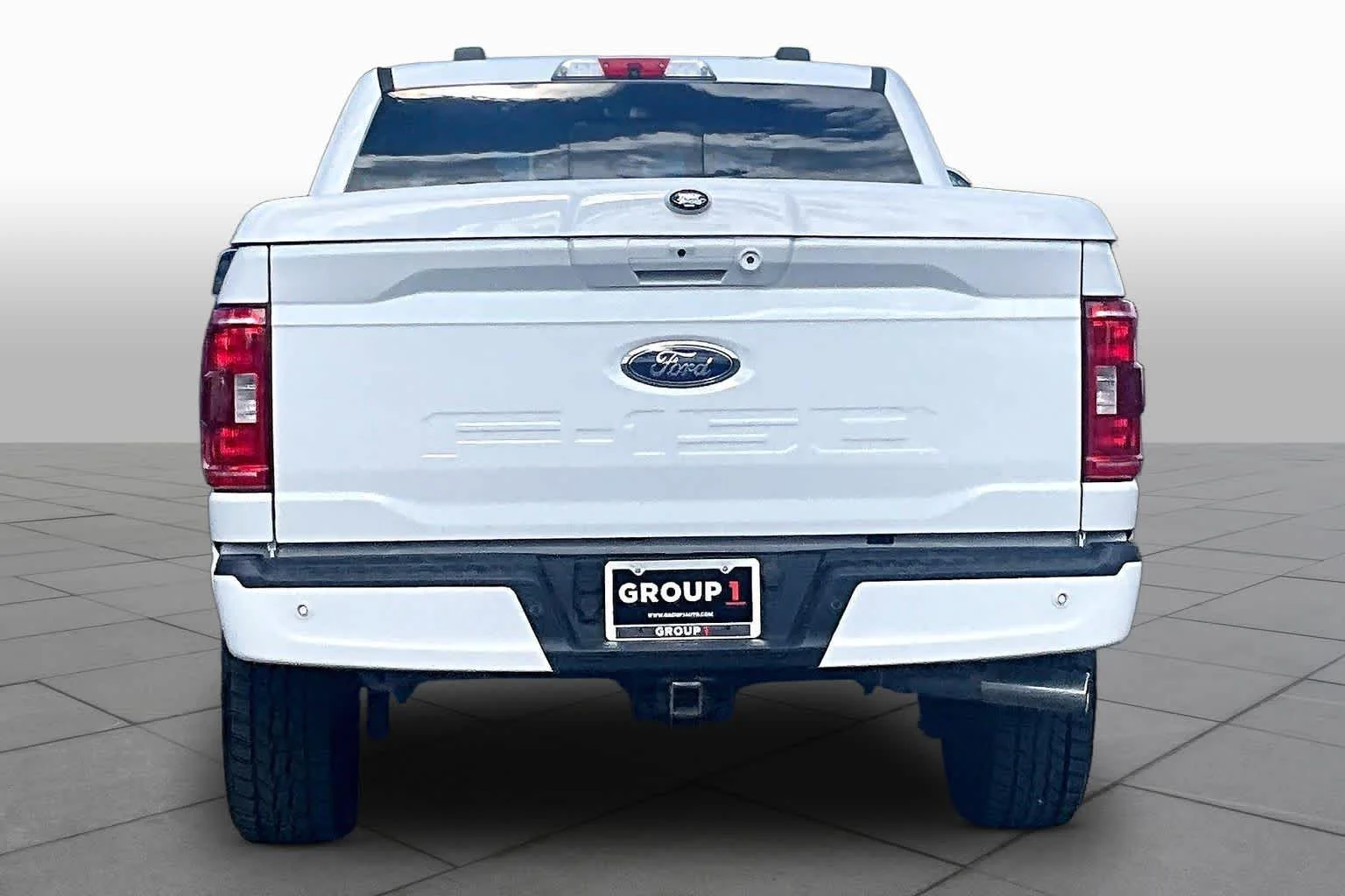 Used 2022 Oxford White Ford XLT image 5