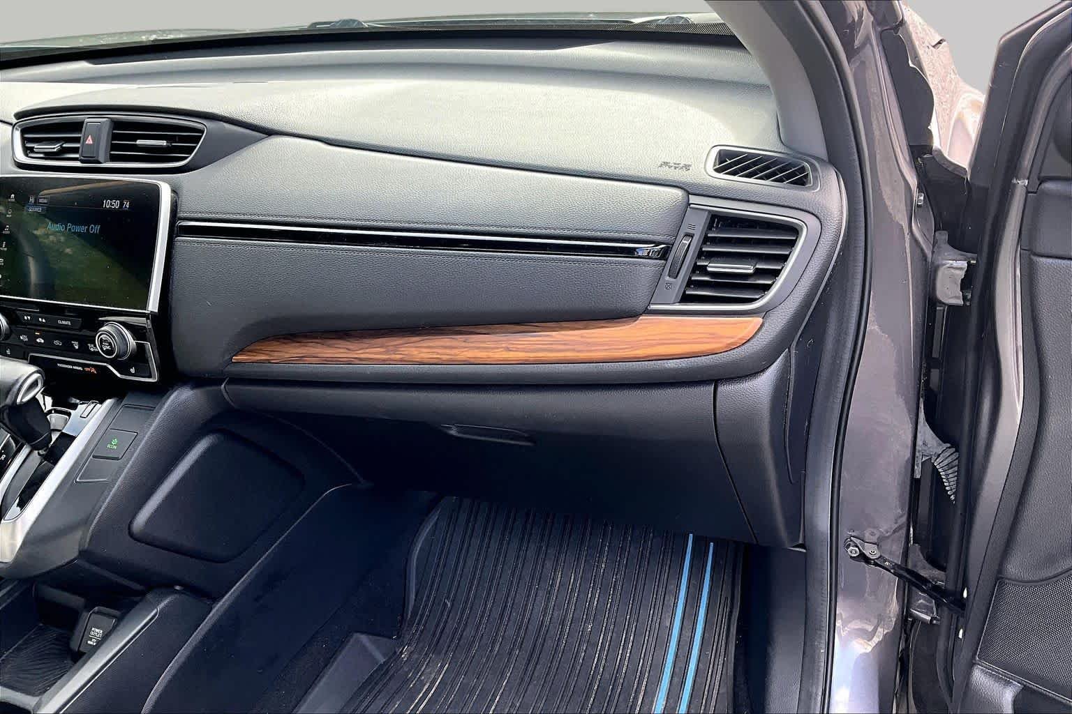 Used 2018 Gunmetal Metallic Honda Touring image 19