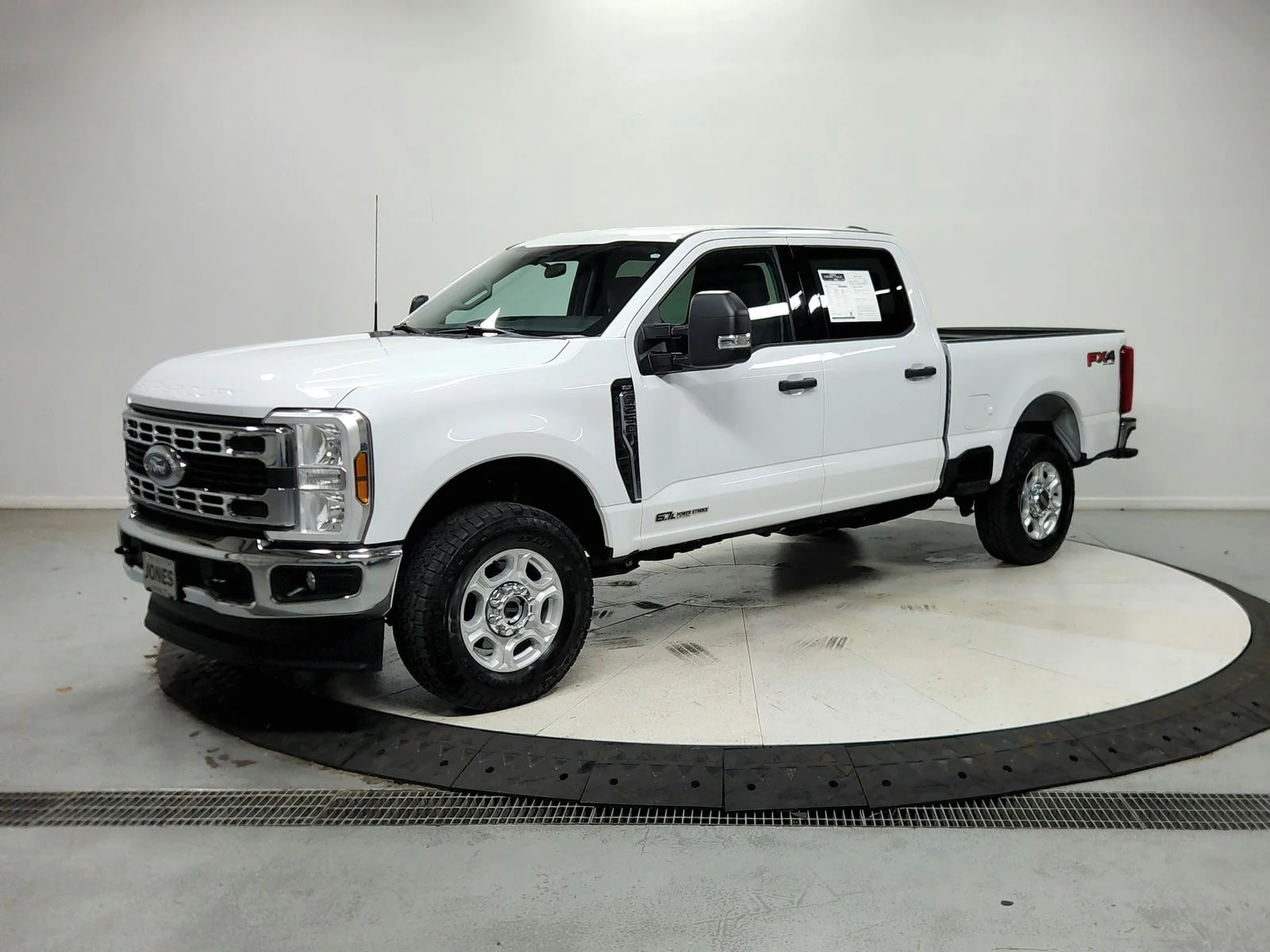 Used 2025 White Ford XLT image 4