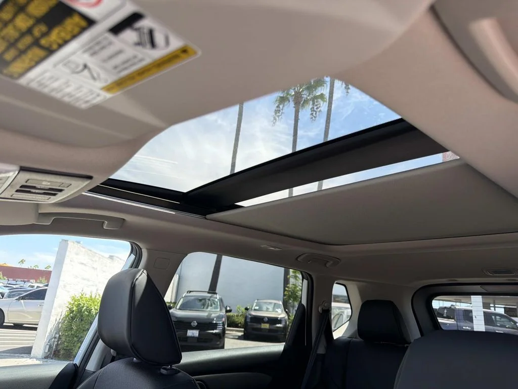 New 2026 Everest White Pearl Tricoat Nissan Dark Armor image 19