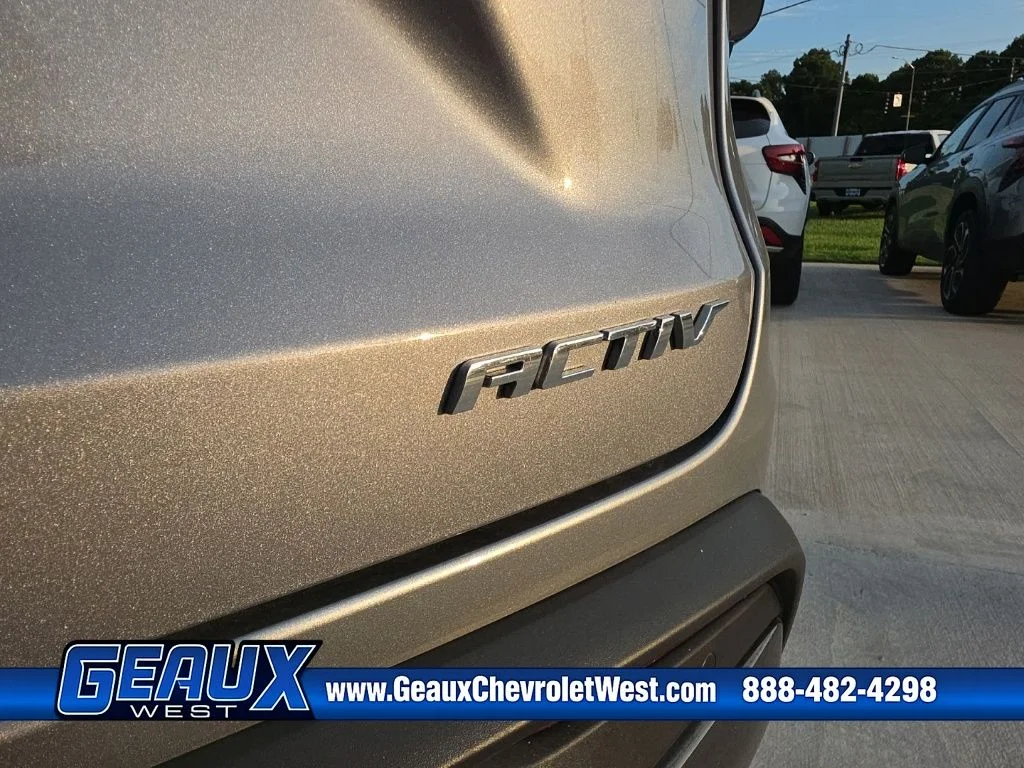Used 2025 Gray Chevrolet ACTIV image 25
