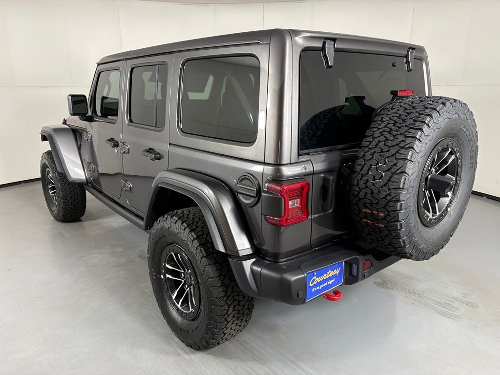 New 2026 Granite Crystal Metallic Clear-Coat Exterior Paint Jeep Rubicon X image 6
