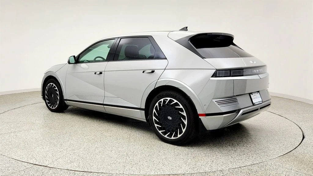 Used 2024 Cyber Gray Hyundai Limited AWD image 7
