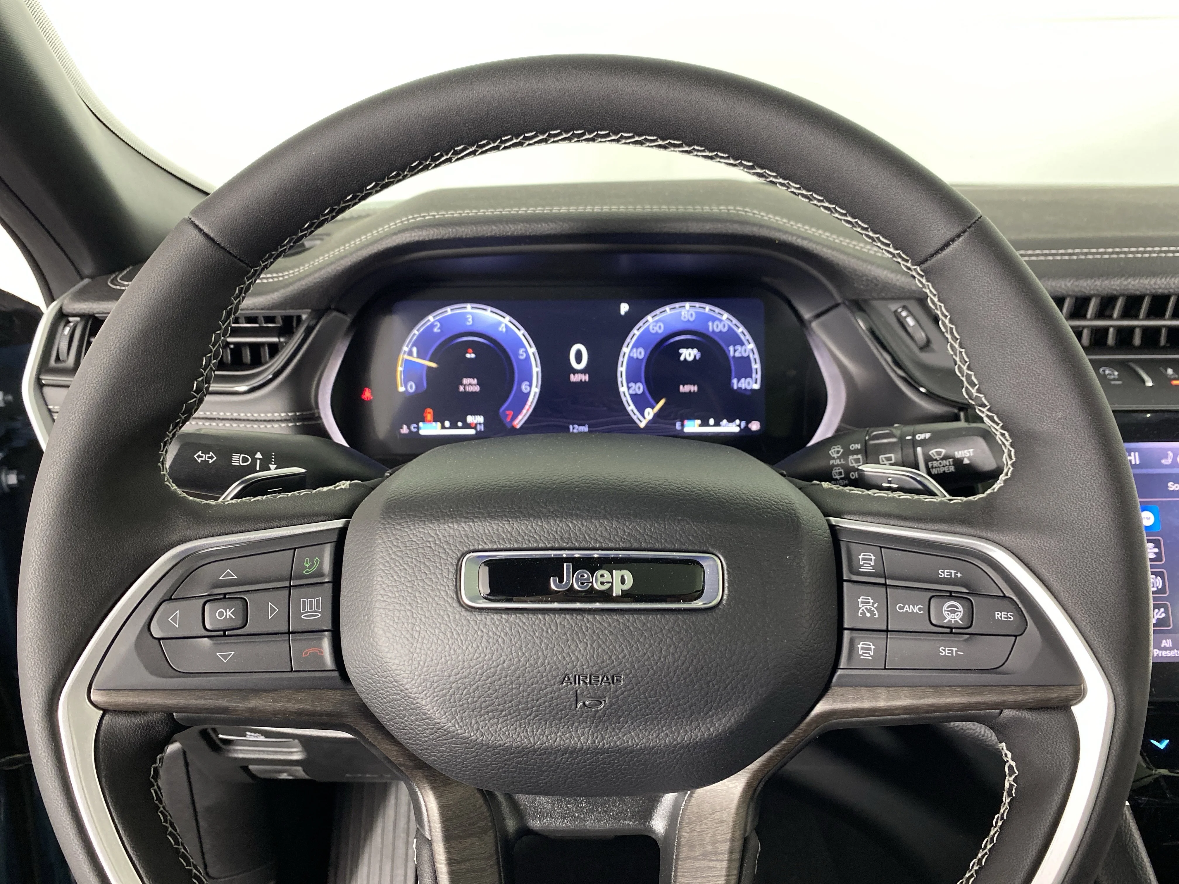 New 2026 Steel Blue Exterior Paint Jeep Limited Reserve image 19