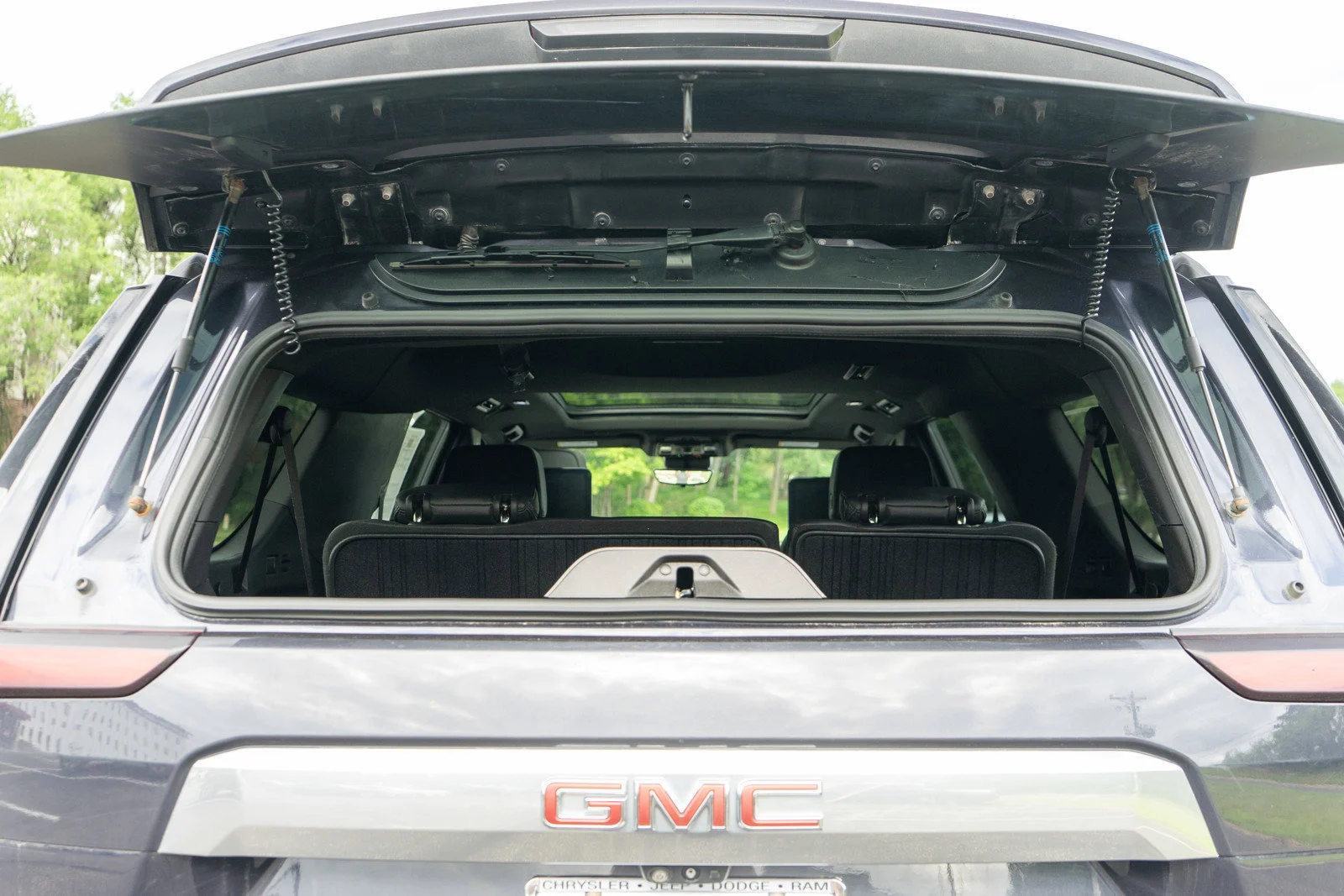Used 2023 Titanium Rush Metallic GMC Denali image 11